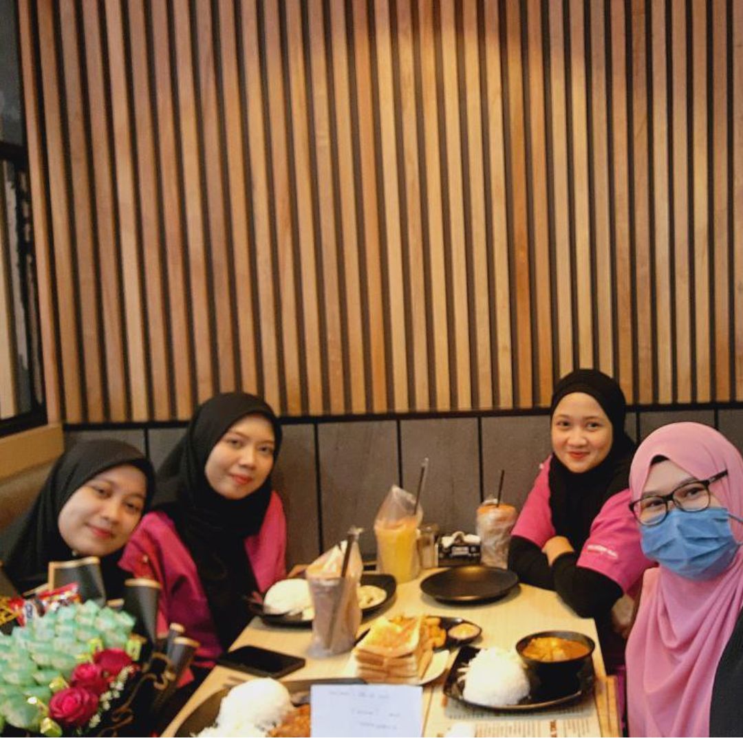Sambutan Hari Jadi Staf Wanita Nur Mediklinik